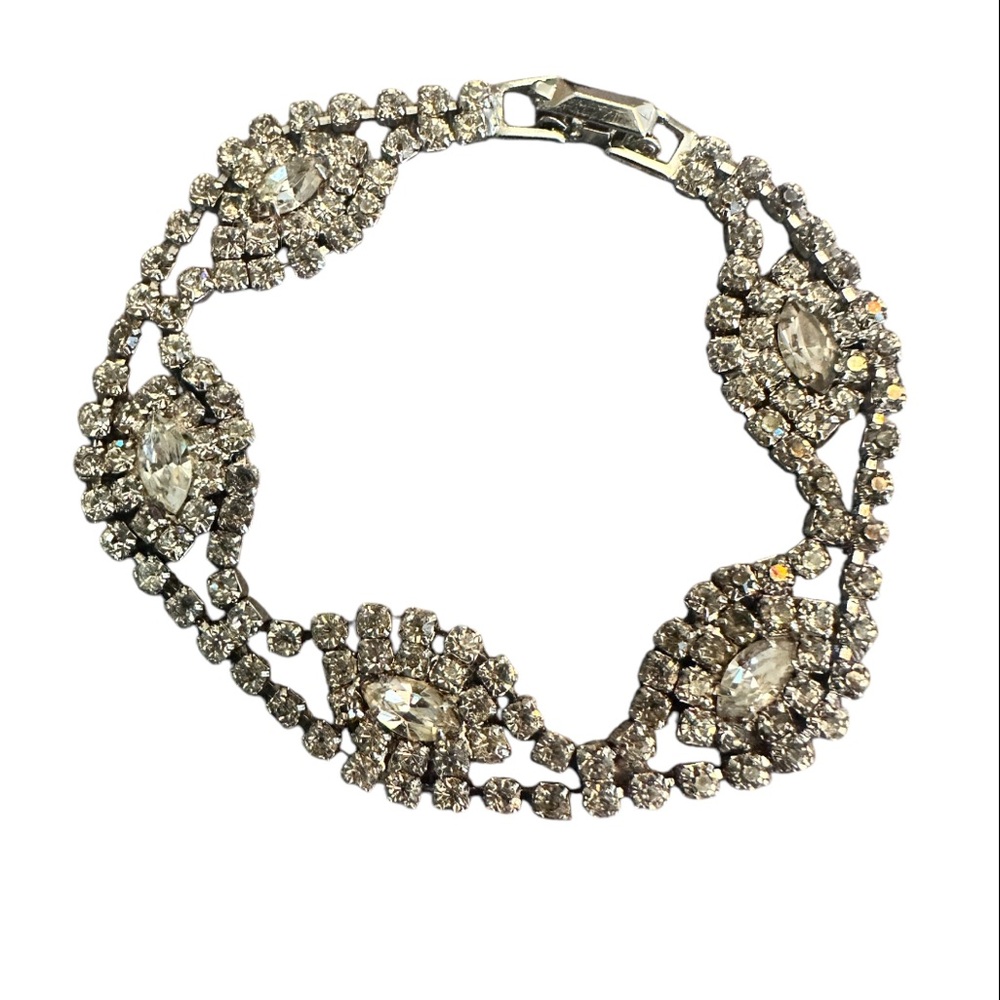 Vintage Weiss Costume Bracelet